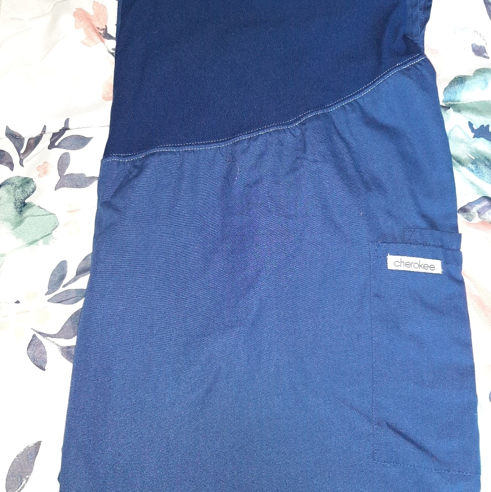 5 Maternity scrub pants
